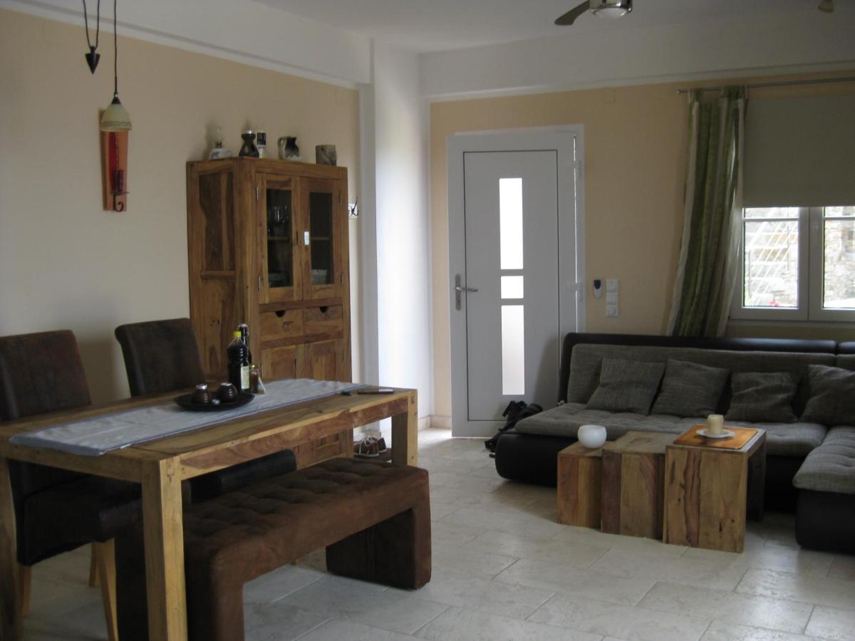 Astra-Ferienhaus Mit Grosser Dachterrasse Und Top-Ausstattung In Nas Armenistis  Exteriér fotografie