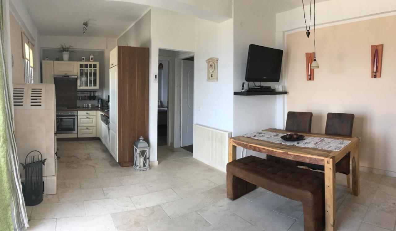 Astra-Ferienhaus Mit Grosser Dachterrasse Und Top-Ausstattung In Nas Armenistis  Exteriér fotografie