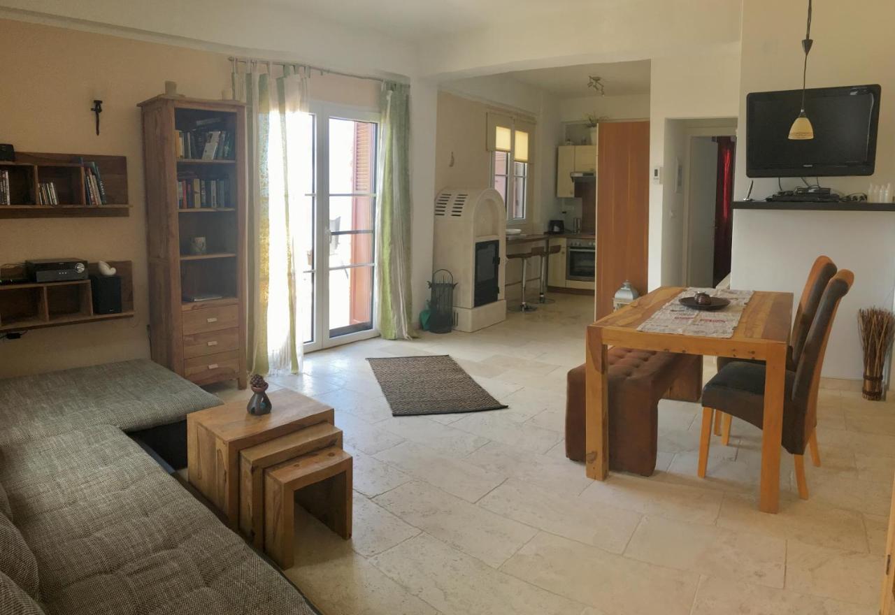 Astra-Ferienhaus Mit Grosser Dachterrasse Und Top-Ausstattung In Nas Armenistis  Exteriér fotografie